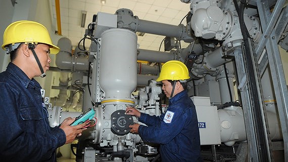 Ngành điện trước nguy cơ thiếu hụt nguồn cung