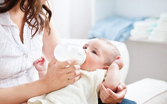 Bổ sung thành phần sữa mẹ vào sữa bột